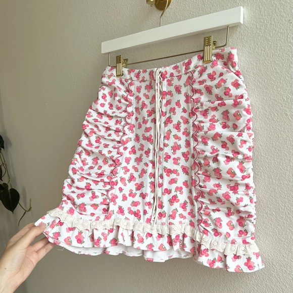 For Love & Lemons Baby Blooms Rose Floral Mini Skirt - Picture 1 of 7